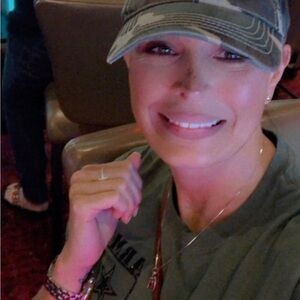 Meet your Posher, Dana